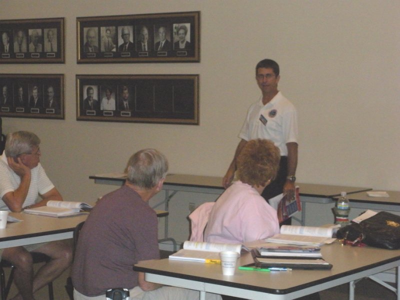 Red Cross Class 10-10-09 004.jpg